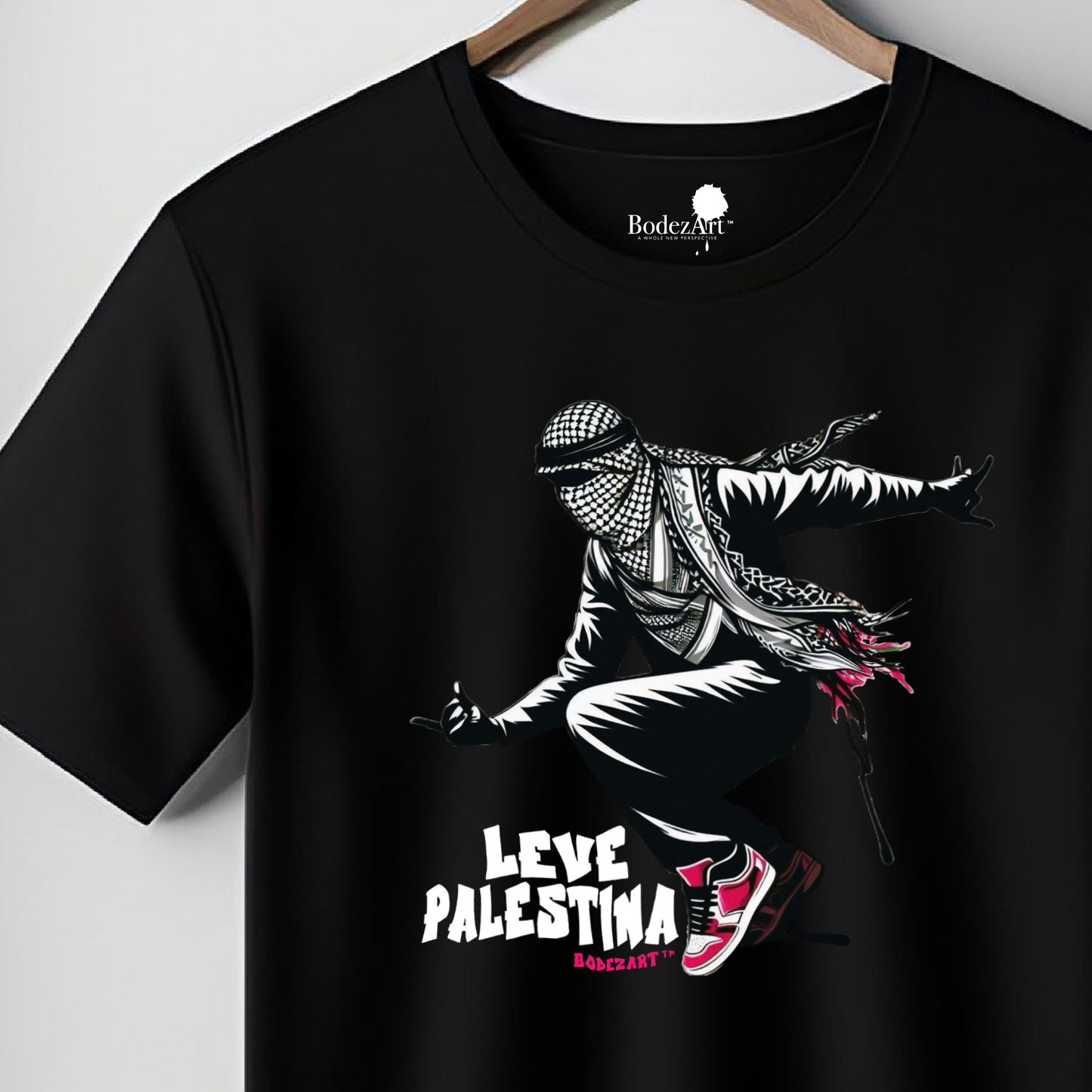 Dabke Dance | Palestine Graffiti T-Shirt